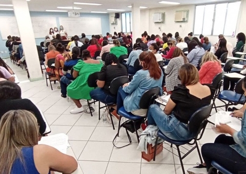 Prefeitura abre edital de processo seletivo com 171 vagas no Amazonas; salários de até R$ 4,8 mil