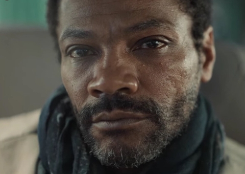 Ator da série ‘Lupin’, Adama Niane morre aos 56 anos