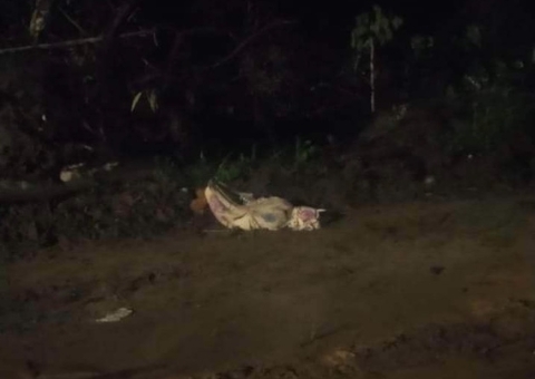 Enrolado em lençol, corpo é encontrado em ramal no Amazonas