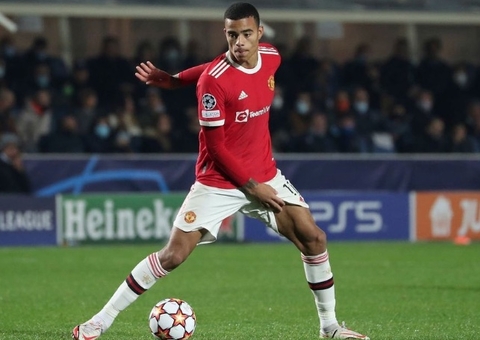 Justiça retira acusação de estupro contra astro do United