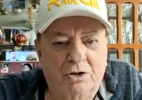 Raul Gil grava vídeo após internação e tranquiliza fãs
