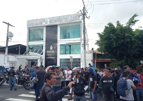 Motociclistas por app e diretor do IMMU se reúnem para debater uso do serviço em Manaus