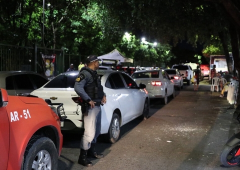 Fiscalização mira carros com paredões de som em postos de combustíveis em Manaus
