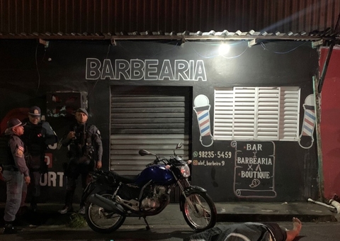 Homem é assassinado ao sair de barbearia em Manaus