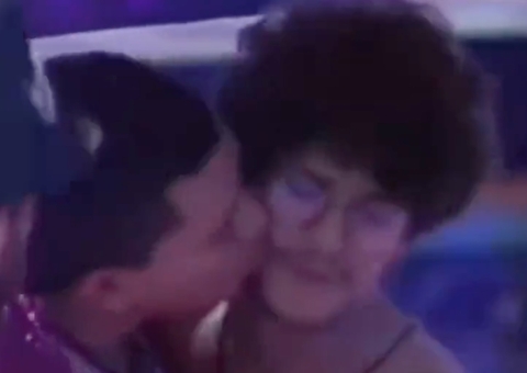Vídeo: Bruno Gaga passa festa tentando beijar Gabriel e web detona: 'assédio!'