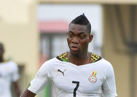 Ex-Chelsea estaria debaixo dos escombros na Turquia; mortos chegam a 2,3 mil