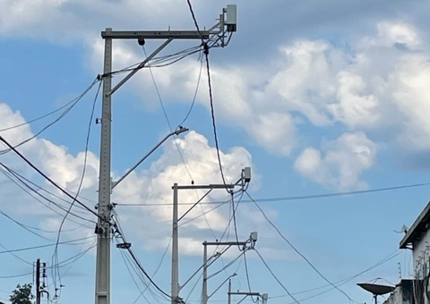 Diretor da Amazonas Energia diz que quem é contra instalação de medidores é a favor de fraudes