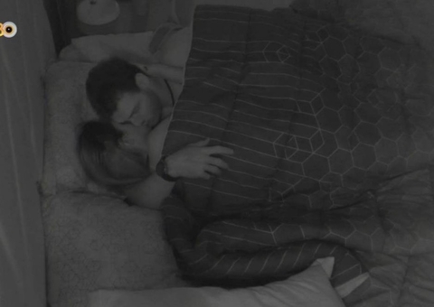 Key e Gustavo movimentam edredom e sister dispara: ‘Vamos fazer 2 filhos’