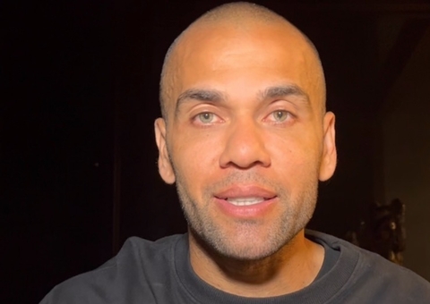 Daniel Alves muda versão mais uma vez e admite penetração em caso de estupro