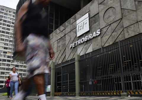 Petrobras abre edital de concurso com quase 1.500 vagas e salários de até R$ 5,5 mil