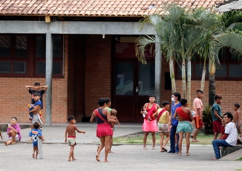 Governo instala antenas para prover internet na terra Yanomami
