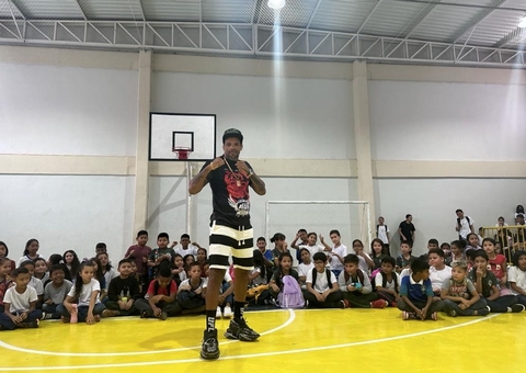 Alan Nuguette ministra palestra ‘Na Luta’ para as crianças de Manaus