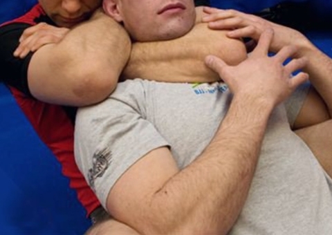 Lutadores são condenados por vingarem amigo jiujiteiro e matarem homem com 'mata-leão' em Manaus