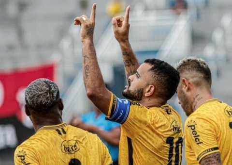 Após bater o Operário por 3 a 0, Amazonas sobe para vice-liderança do Barezão