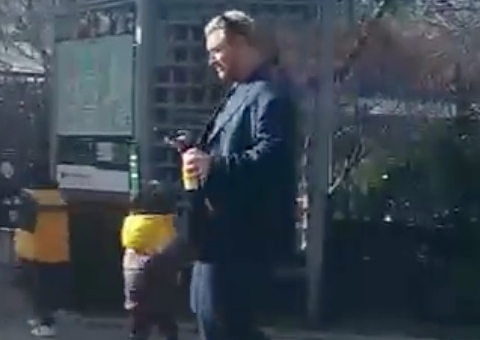 Sam Smith é hostilizado por idosa em Nova York: ‘demoníaco, pedófilo'