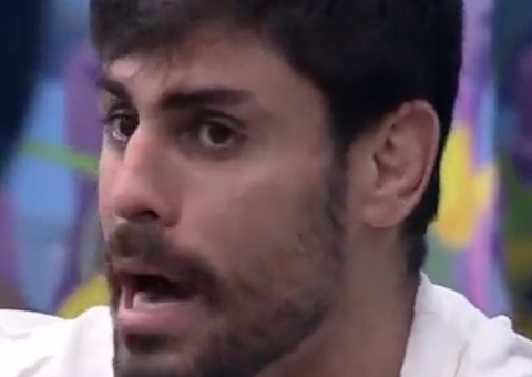 Cara de Sapato dá ‘puxão de orelha’ em Ricardo: ‘tu é moleque’