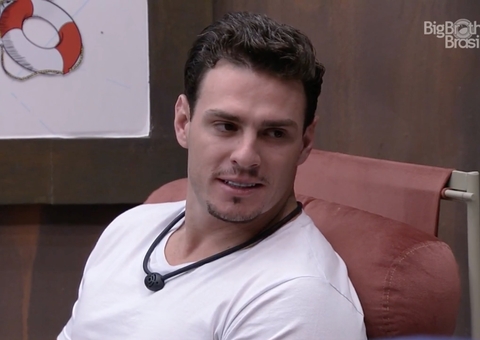 BBB23: Gustavo critica Larissa por expor contatinhos famosos; Key já expôs Neymar, Mussi e mais
