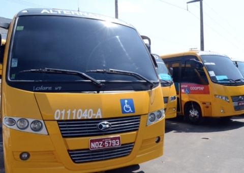 Frota de ônibus é reforçada com transporte Alternativo para atender foliões em Manaus