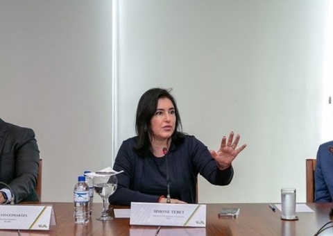 Simone Tebet fica ilhada em Guarujá e não vai vistoriar áreas atingidas por chuvas em SP