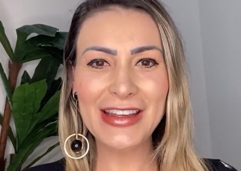 Andressa Urach vive affair com gringo: ‘está me fazendo super bem’