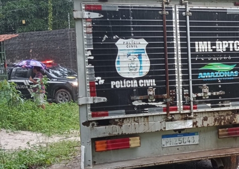 Enrolado em lençol, corpo de homem é achado em ribanceira em Manaus