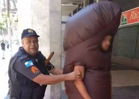 Fantasiado de pênis, homem é preso por assediar mulheres em bloco de rua