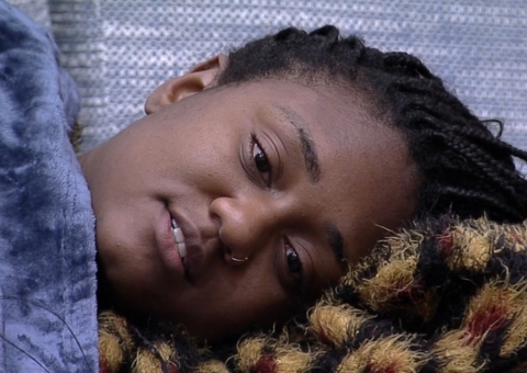 Com febre, Sarah acorda mal pelo segundo dia seguido e preocupa no BBB23