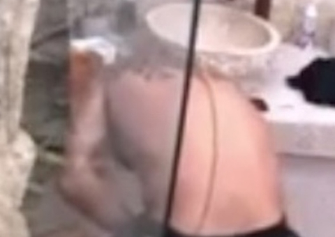 Cara de Sapato é flagrado por brothers depilando parte íntima em 'público'