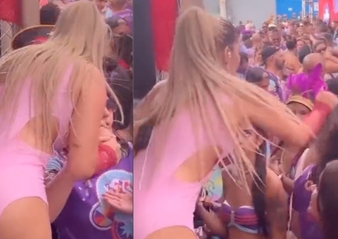 Vídeo: Cantora dá cascudo em mulher na plateia após briga por microfone