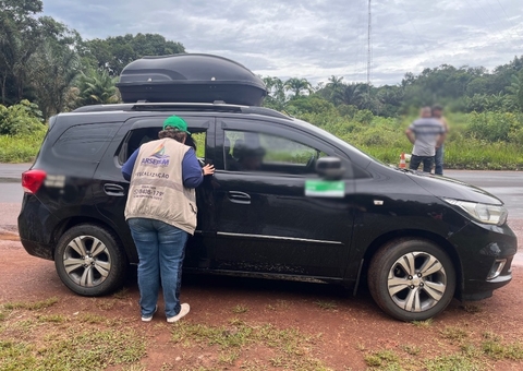 Após cobranças indevidas a passageiros, taxistas são fiscalizados no Amazonas