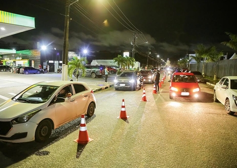 Detran flagra 48 motoristas dirigindo bêbados no final de semana em Manaus
