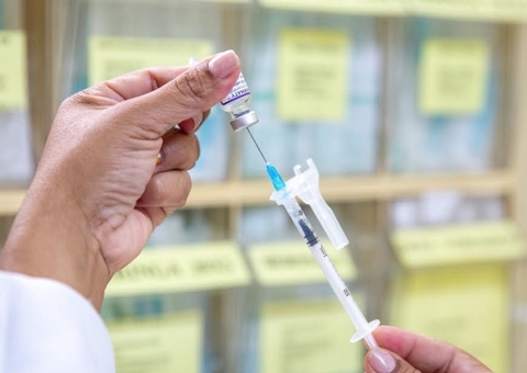 Mais de 10 mil doses da vacina bivalente contra a Covid-19 já foram aplicadas