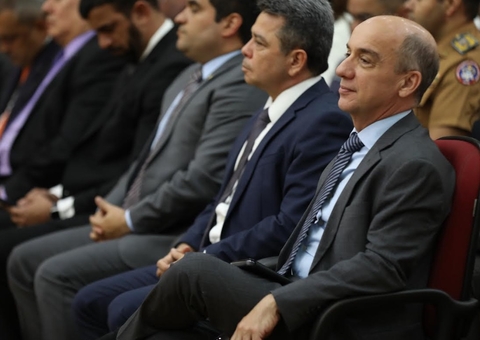 Presidente do TCE participa de posse do novo superintendente da PF no Amazonas