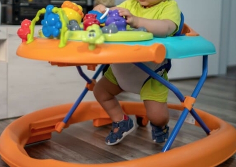 Projeto de lei proíbe venda e fabricação de andadores infantis no Brasil