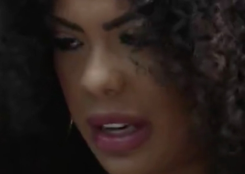 Chorando, Marvvila explica voto jogado fora no Paredão: 'não fiz por mal'