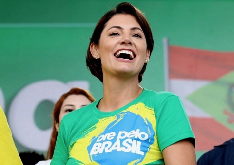 Deputada propõe título de Cidadã do Amazonas para Michelle Bolsonaro