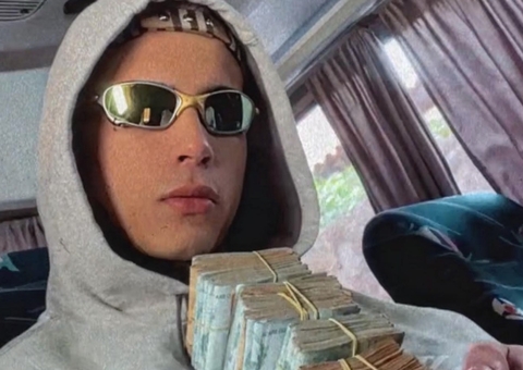 MC Paiva é detido em São Paulo; vídeo mostra PMs ajoelhados sobre o funkeiro