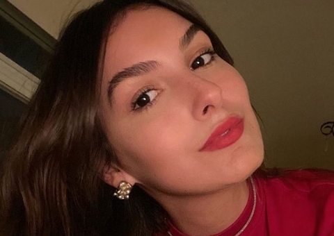 Atriz Marina Moschen comenta sobre decisão de assumir namoro com fotógrafa 