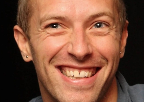 Chris Martin, do Coldplay, aparece em ensaio de bateria do curso de Direito da USP