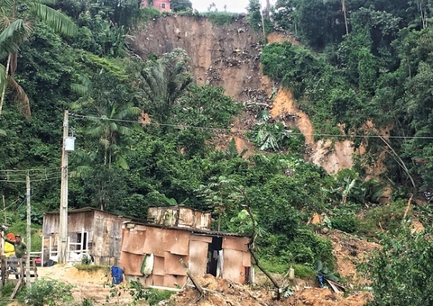 Roberto Cidade vai reapresentar PL que institui cadastro de áreas com risco de desabamento no Amazonas