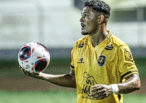 Barezão: Adriano comemora estreia segura como titular pelo Amazonas