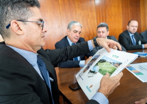 David Almeida finaliza agenda em Brasília com ministros da Saúde e Relações Institucionais