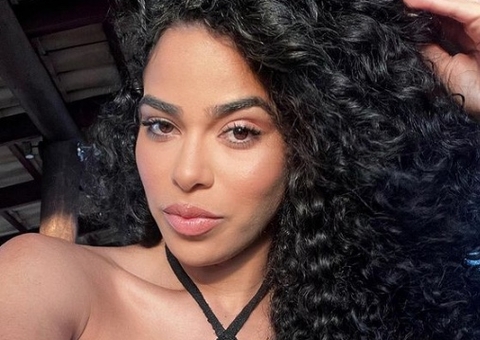 Ex-BBB Elana assume namoro com jogador; saiba quem 