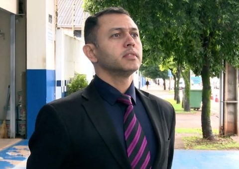 Delegado é encontrado morto com tiro na cabeça dentro de banheiro durante passeio