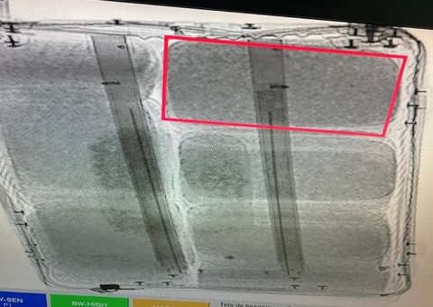 Mulher é flagrada com mais de 20 Kg de drogas na mala em aeroporto de Manaus