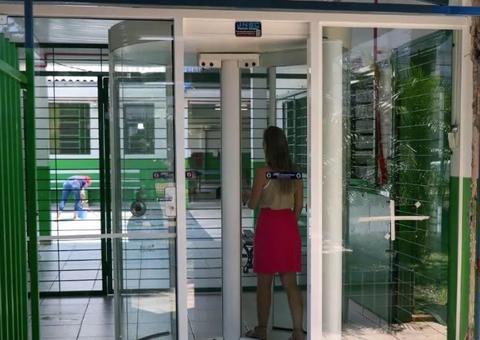 Escolas públicas do Amazonas podem passar a ter detectores de metais