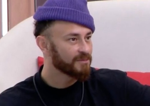 Fred diz que já visitou um 'quarto do sexo' e aprovou a experiência