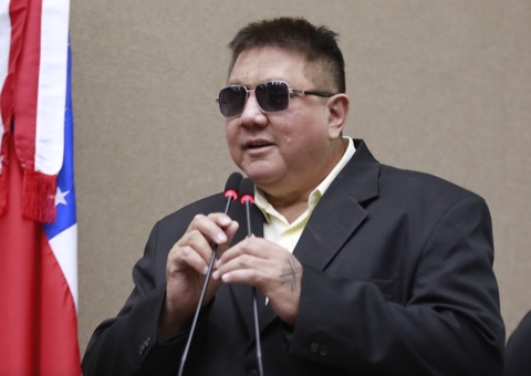 David Assayag fica fora do Festival de Parintins e deputada sugere shows no Bumbódromo