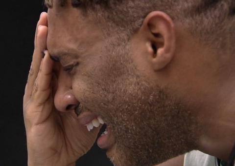 Casa do Reencontro: Fred Nicácio chora e desabafa: 'parece um pesadelo esse lugar'