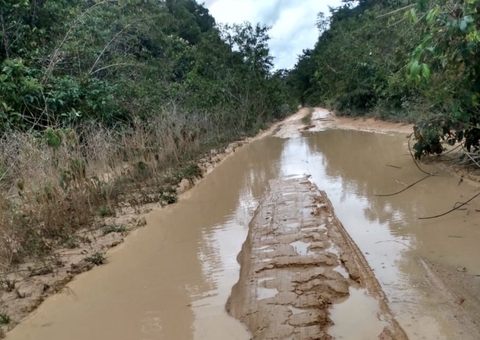 Agricultores temem isolamento por causa de ramal esburacado na AM-010